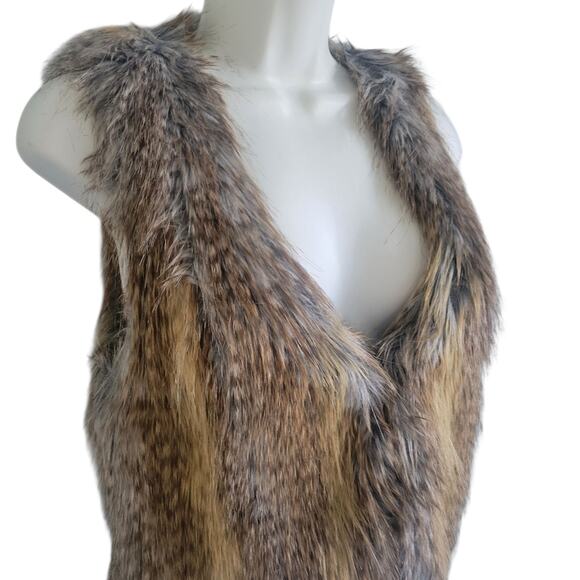 Y2k GUESS Faux Coyote Fur Vest Tan XS NWT Mob Wife Heritage Boho Festival - Picture 12 of 16